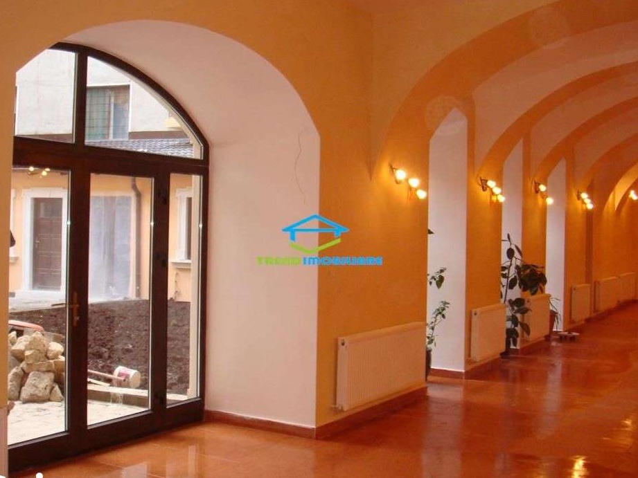 EXCLUSIVITATE 0% Spatiu destinatii multiple 200mp Piata Unirii