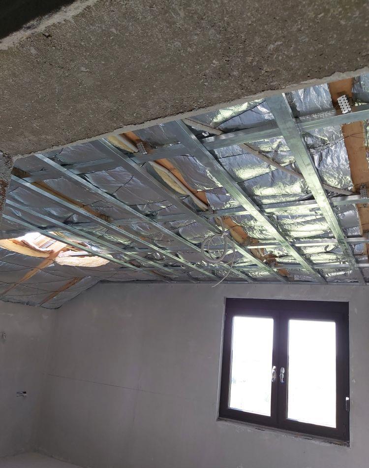 Execut  amenajări interioare și exterioare