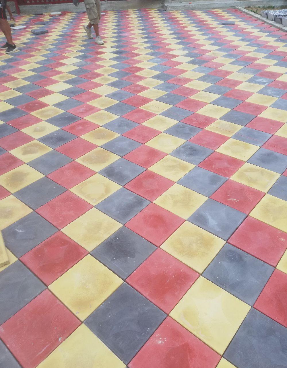 Execut lucrări de pavaje