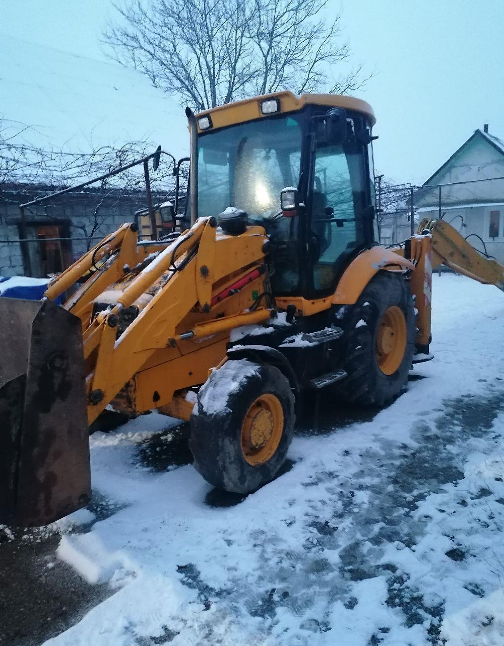 Executam diverse lucrări cu miniexcavator de 2.8 t!
