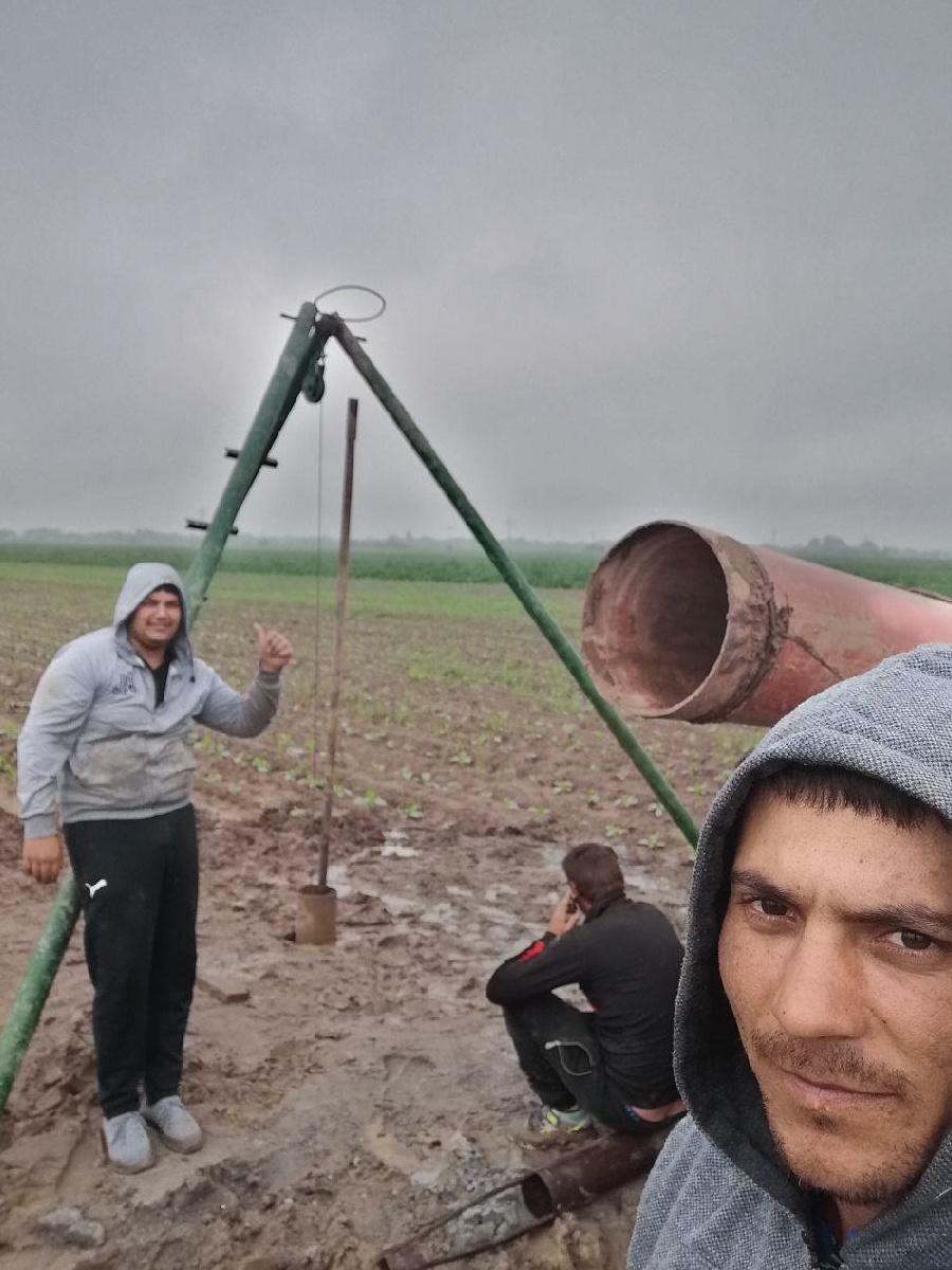 Executam foraje puțuri apa