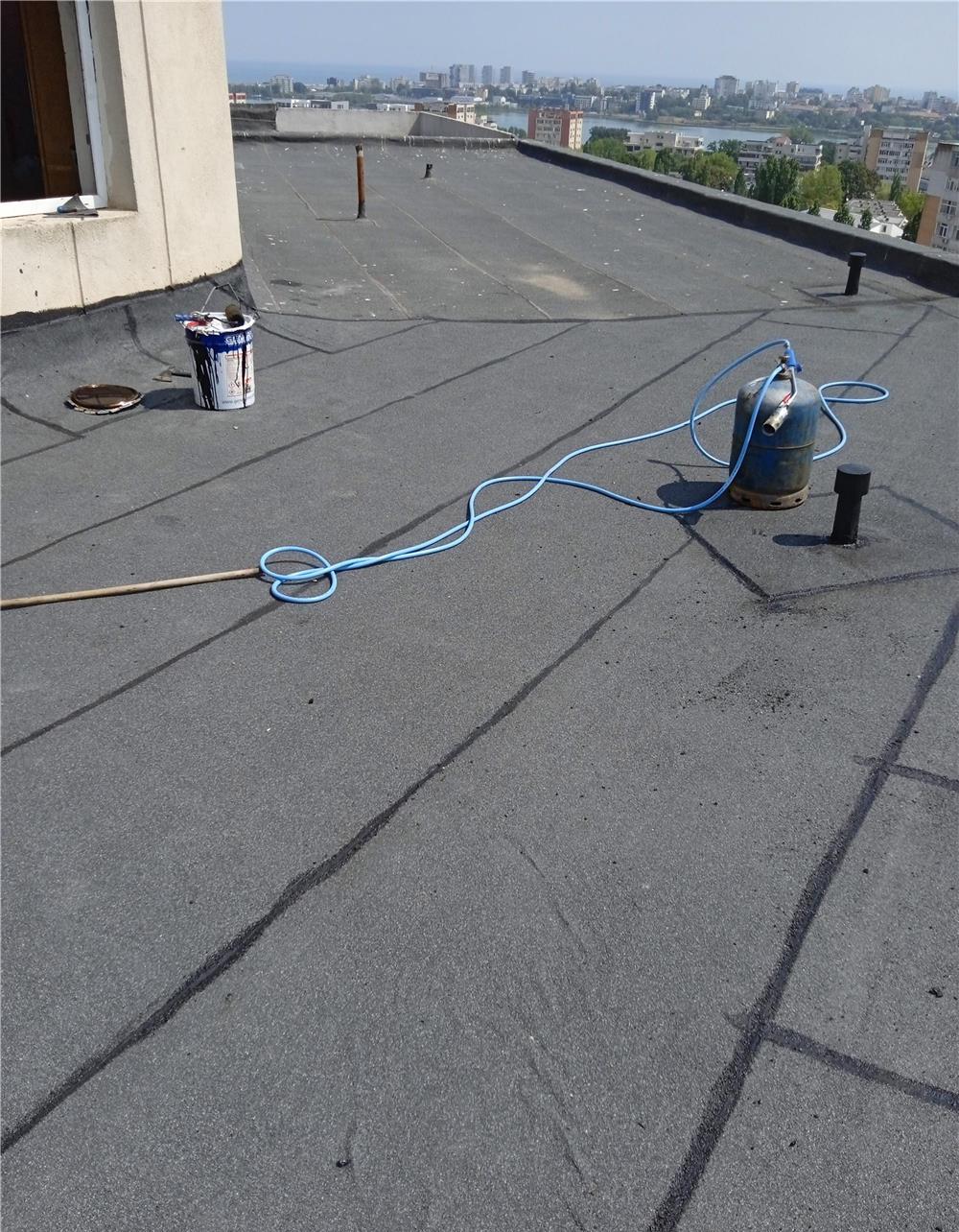 Executam hidro izolația
