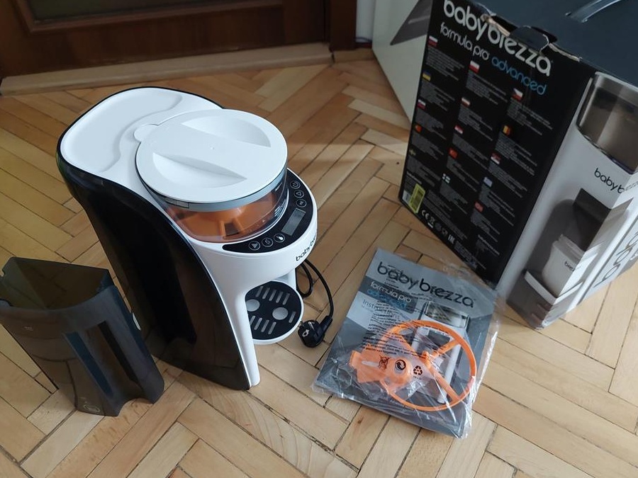 Expresor lapte praf BabyBrezza