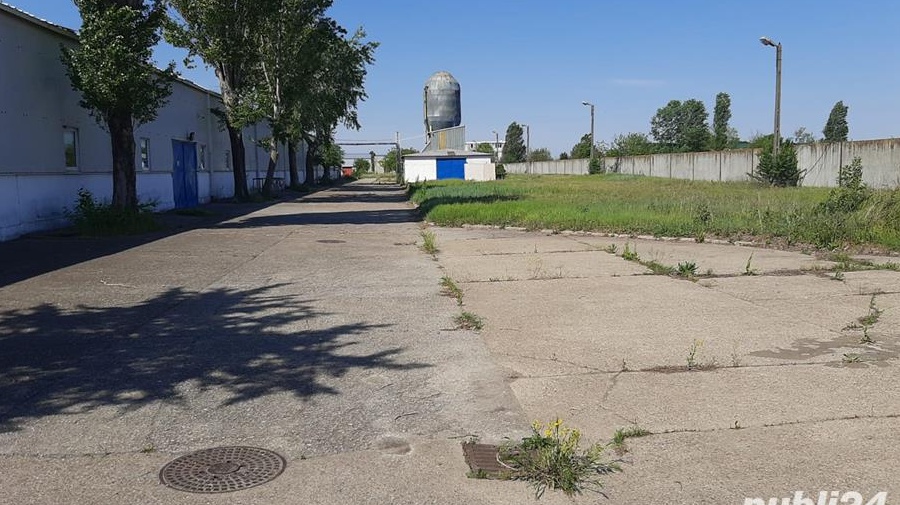Fabrica si teren in zona industriala