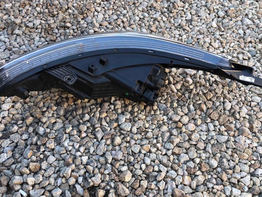 far dreapta hyundai i20 cod92102-c98