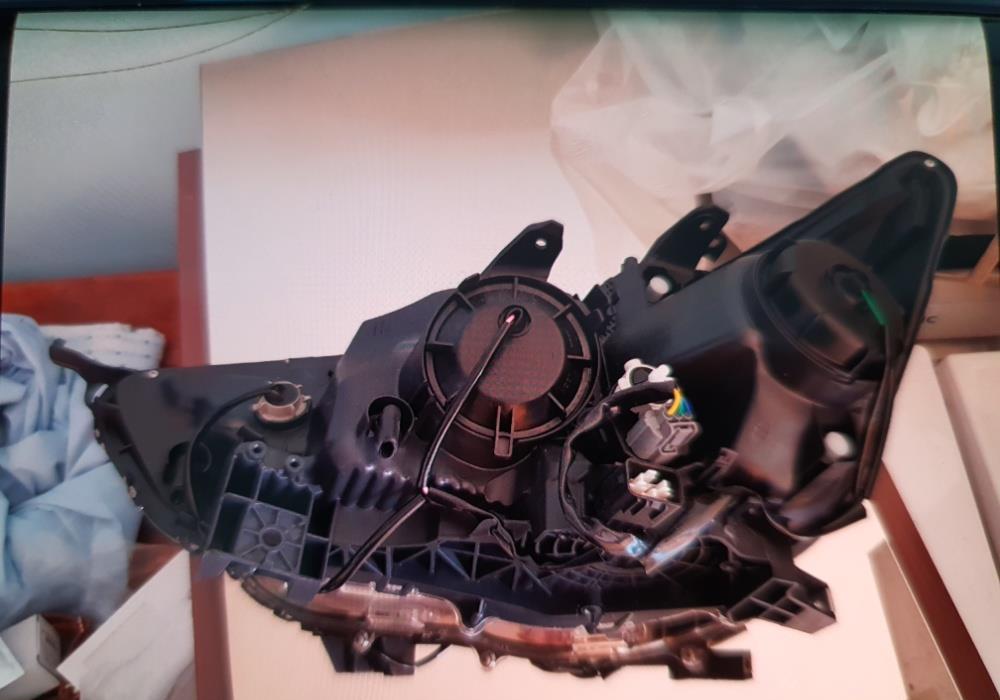 Far nou Mitsubishi ASX partea dreaptă cod producător 20-15045-05-2