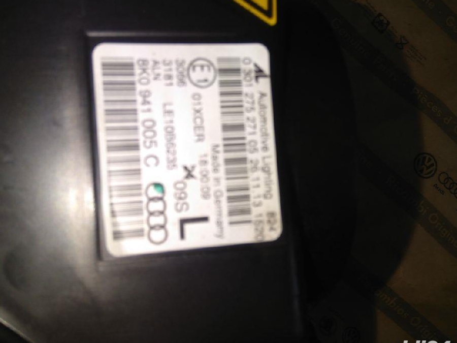 Far stanga bixenon audi a4b8