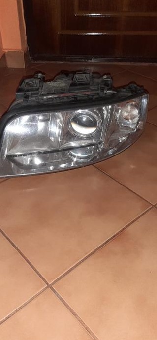 Far xenon audi A6 model 2004