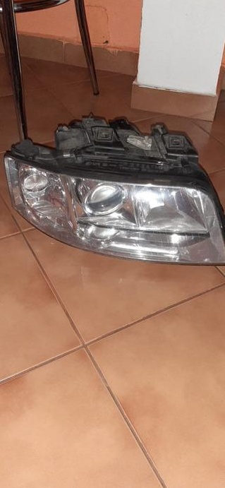 Far xenon audi A6 model 2004