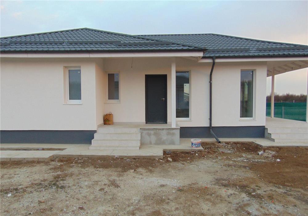 FARA COMISIOANE casa cu 4 camere 2 bai  PARTER +pod terasa  finisaje utilitati LA CHEIE pe 524mp