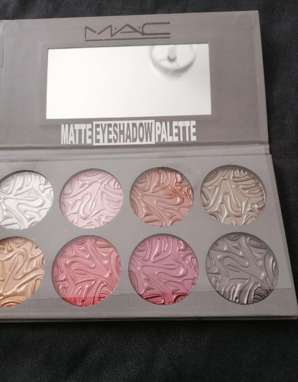 Farduri Mac, ciocolate, huda, geometric