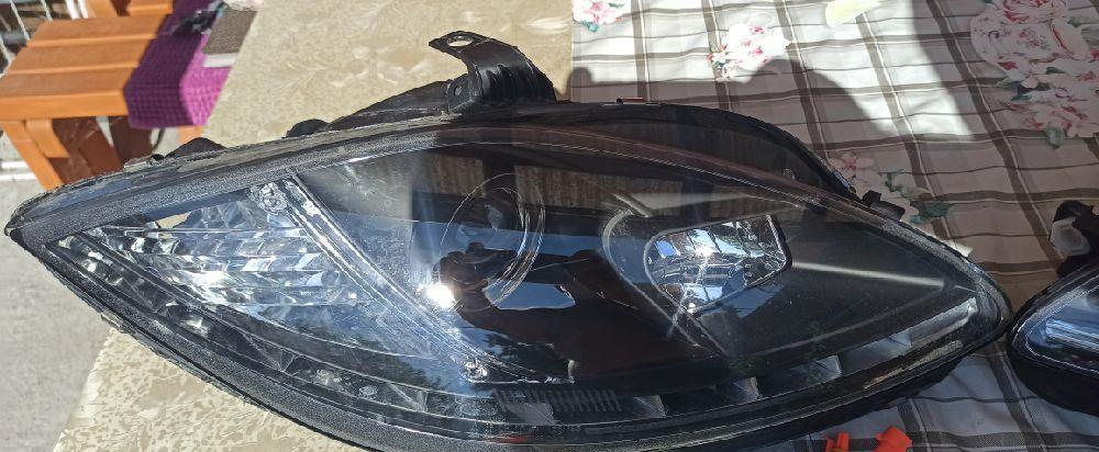 faruri cu xenon Seat Leon 2009