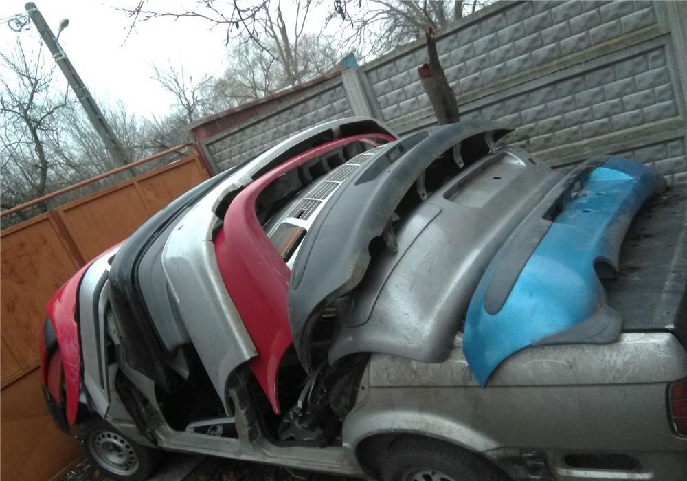Faruri stopuri măști spoilere tregere volane