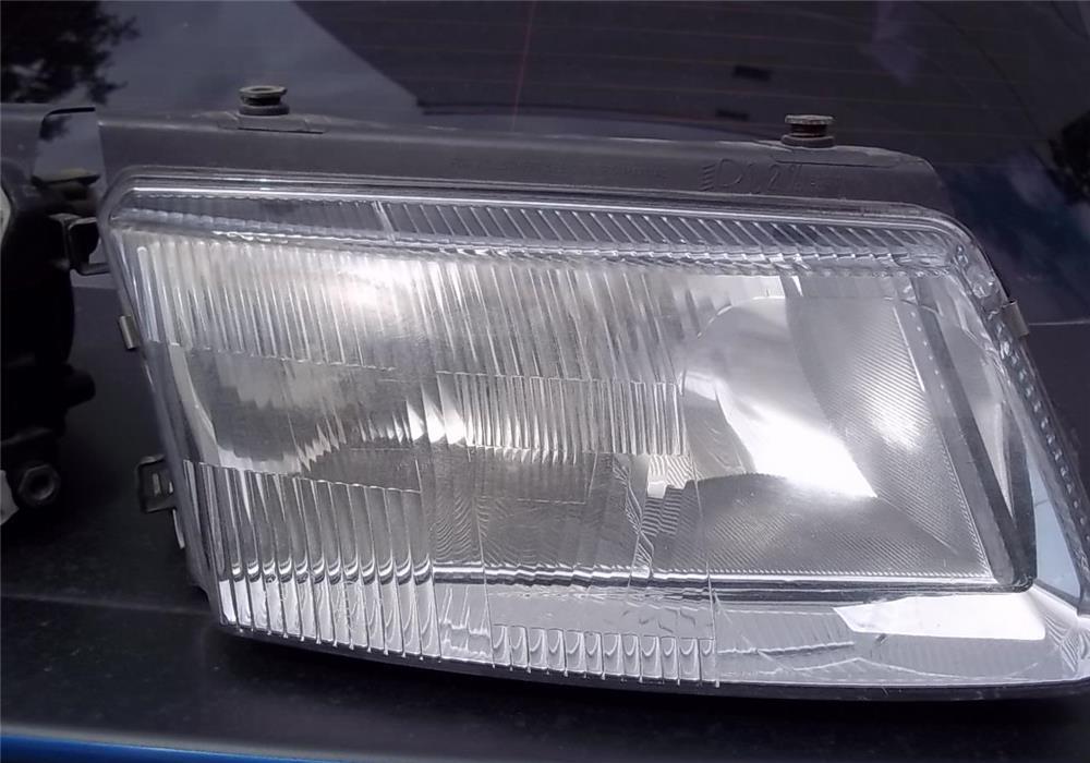 Faruri volkswagen passat 2000 benzina b5