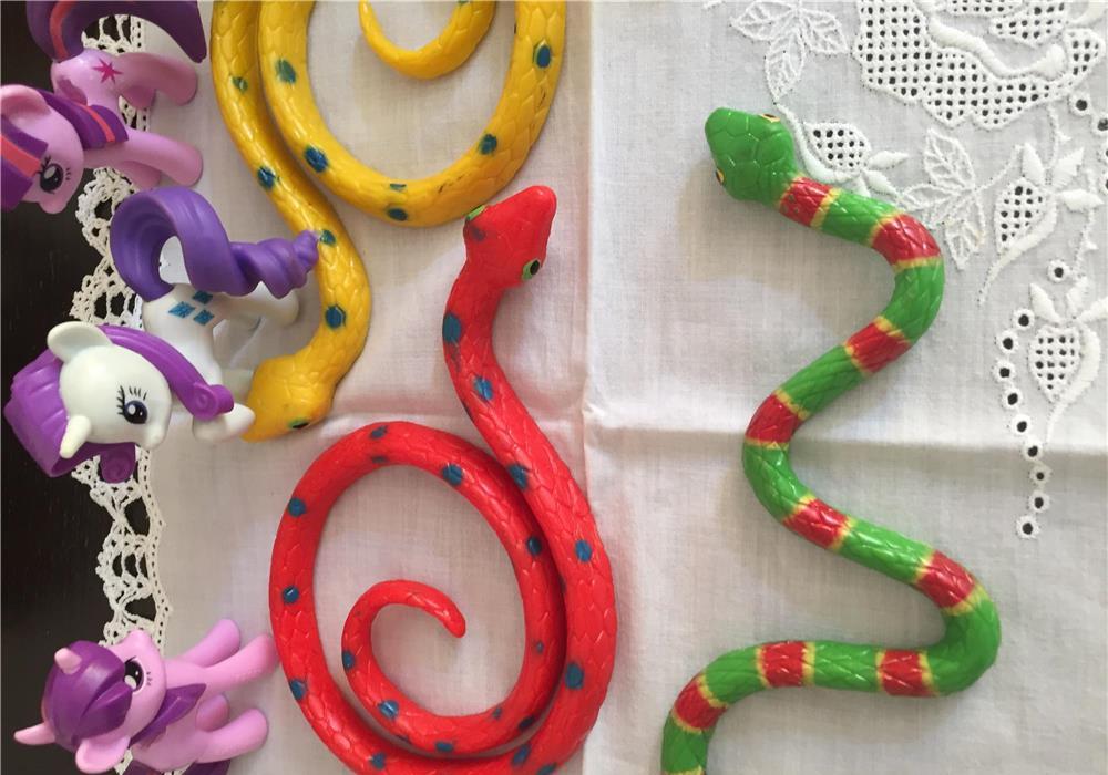 Figurine ponei si serpi jucarii pt. copii