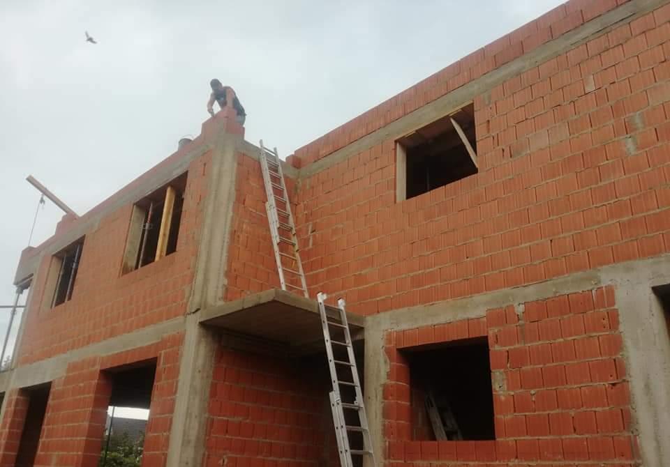 Firma de constructii executam case si ori ce lucrari in domeniu!