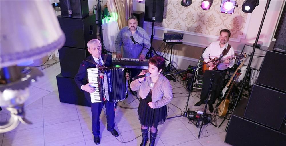 Formatie muzica pentru evenimente – Dan Ghiza Band - nunti, botezuri,