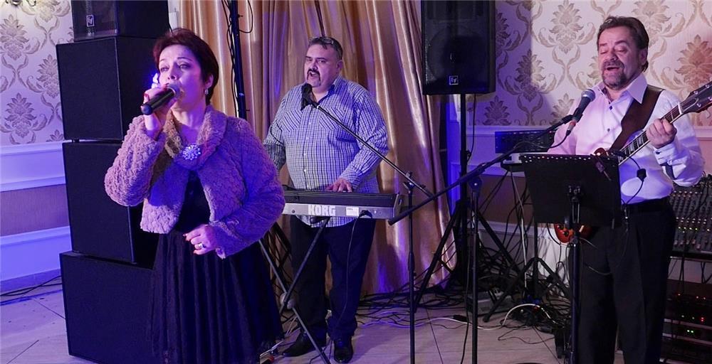 Formatie muzica pentru evenimente – Dan Ghiza Band - nunti, botezuri,
