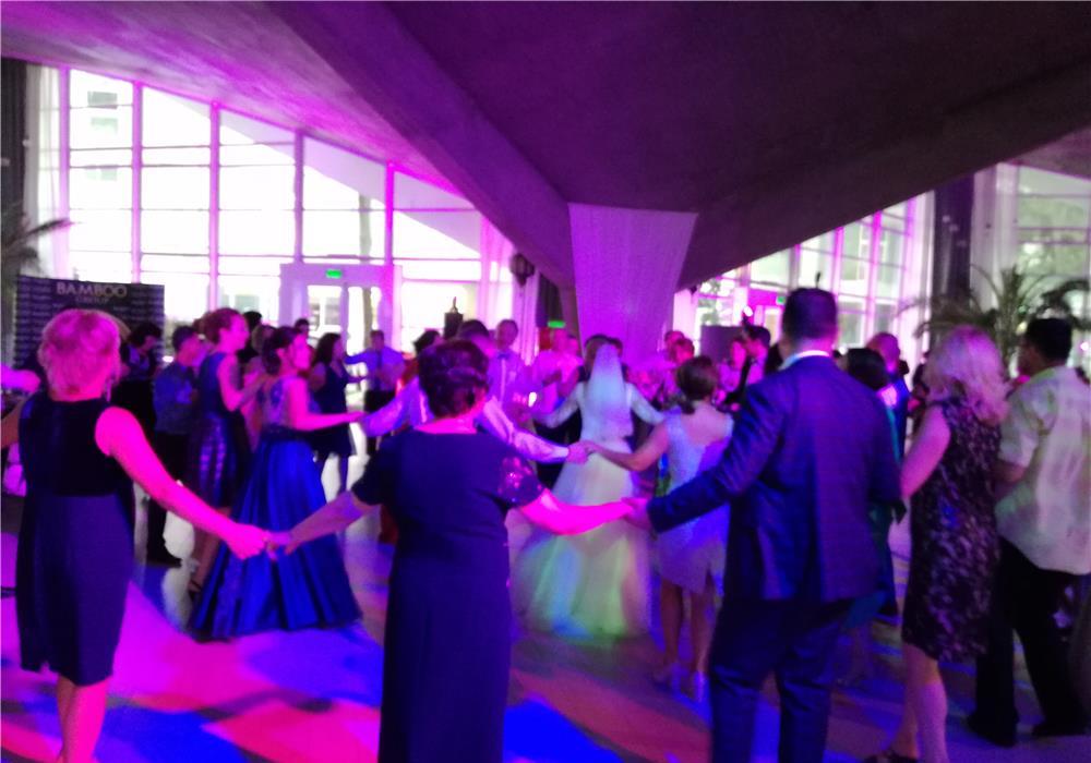 FORMATIE NUNTA ZEEN BAND