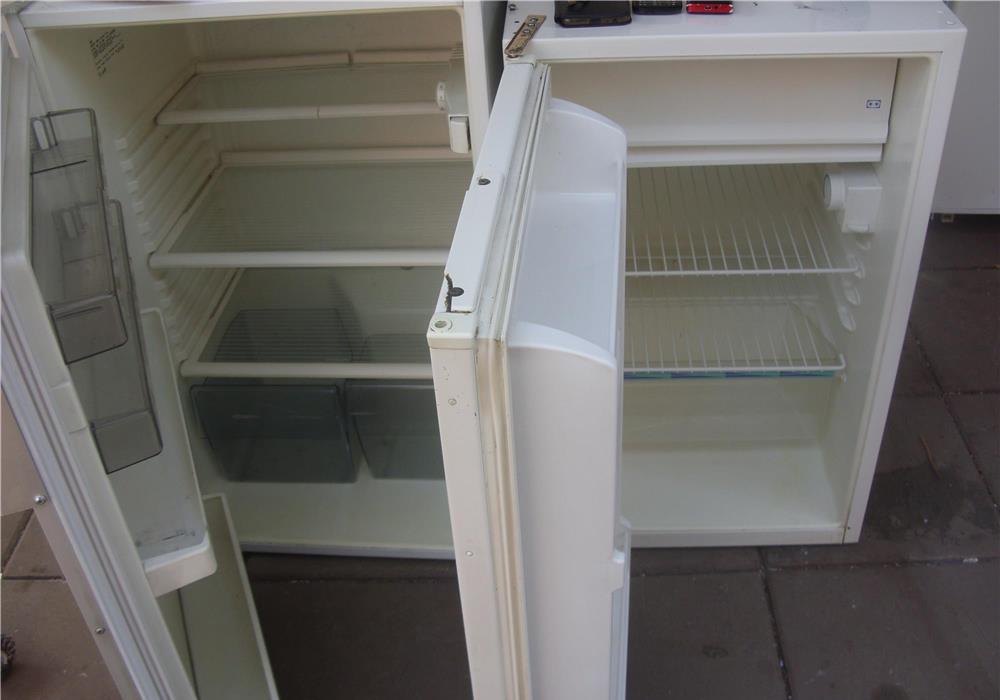 FRIGIDERE /COMBINE FRIGORIFICE  -- 450 LEI