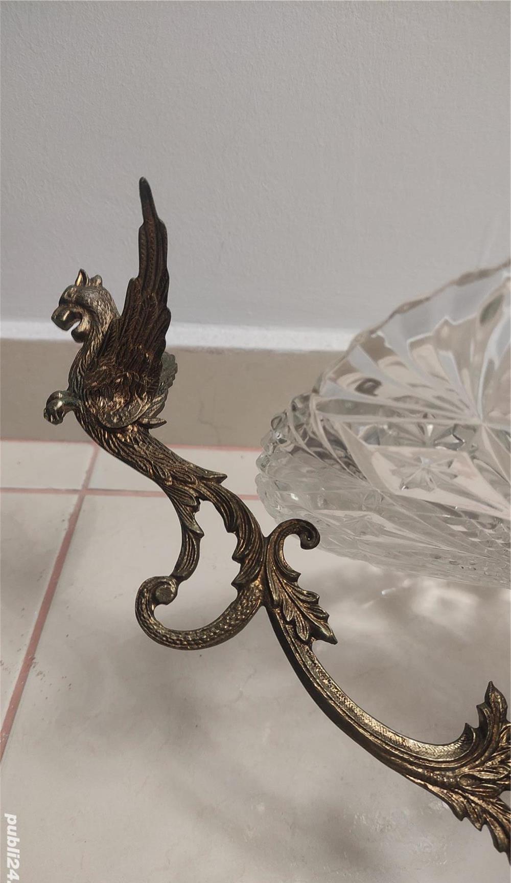 Fructiera foarte veche și decorativă cu cristal și dragoni de metal