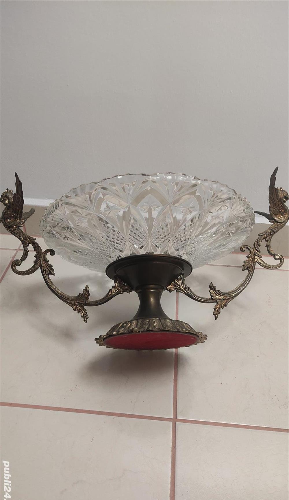 Fructiera foarte veche și decorativă cu cristal și dragoni de metal