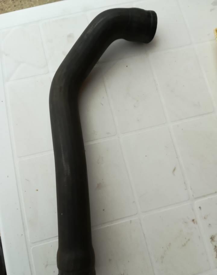 Furtun radiator pentru BMW seria 5 e39/seria 7 e38