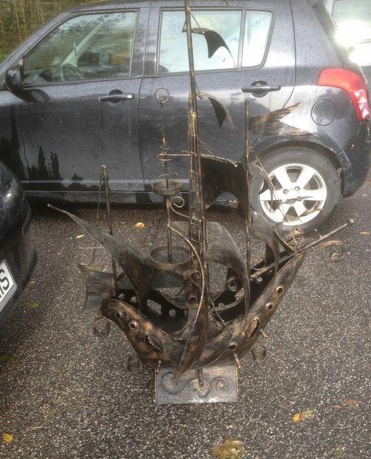 Galera metalica lucrată manual