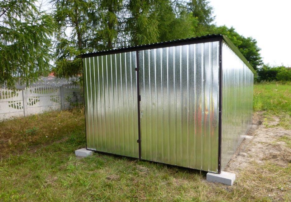 Garaje, containere, case din panouri sandwich.