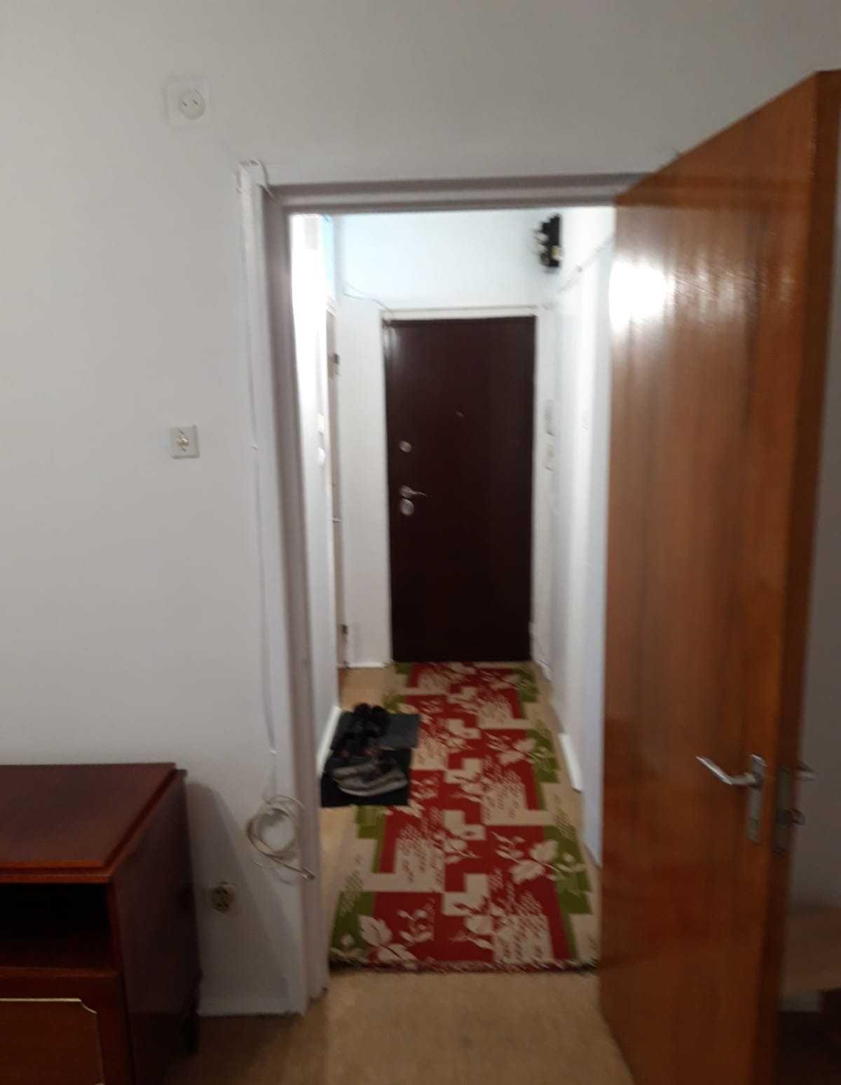 Garsoniera ,central spre inchiriere !