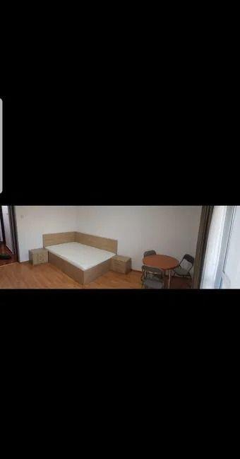 garsoniera costin georgian-metrou la scara blocului-modern-oferta
