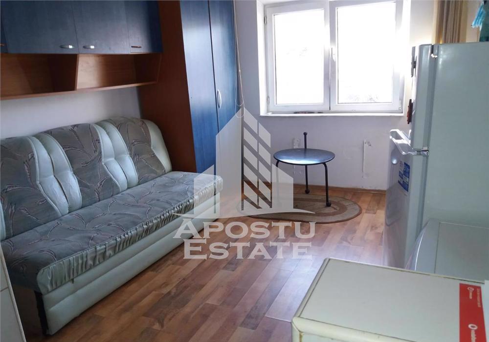 Garsoniera cu centrala proprie, Zona Soarelui