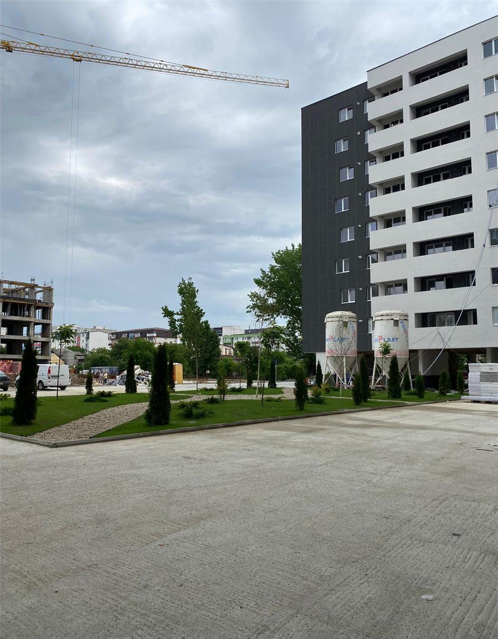 Garsoniera de vanzare , spatioasa, zona Brancoveanu ,gata de mutare