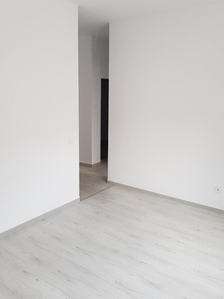 Garsoniera- Militari Residence, langa Ballroom   31000 euro