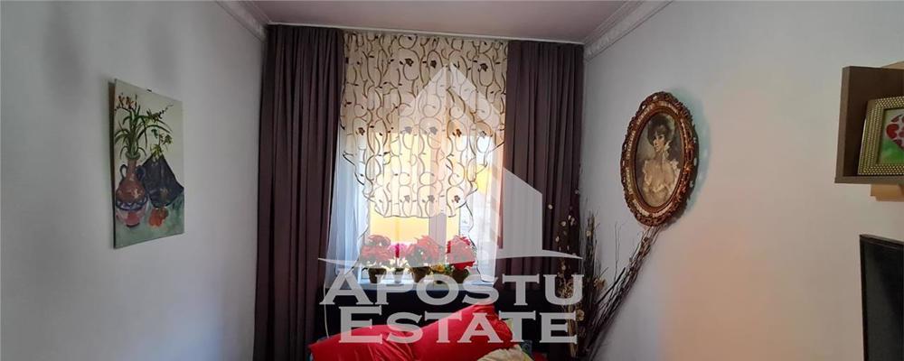 Garsoniera moderna,etaj intermediar