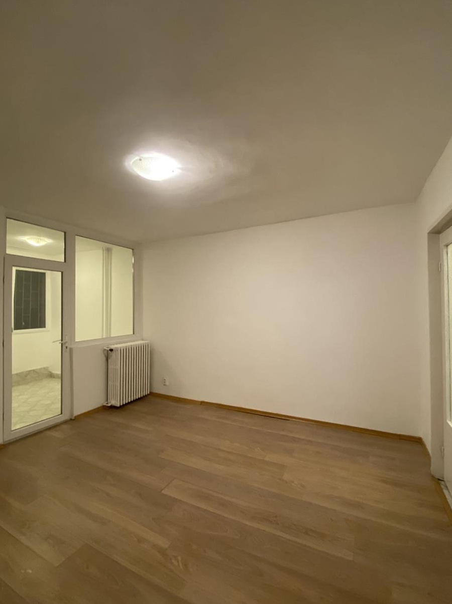 Garsoniera Spatioasa Metrou Costin Georgian 5 min
