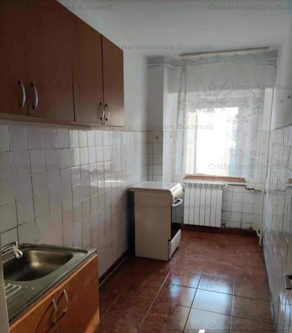 Garsoniera zona Vitan