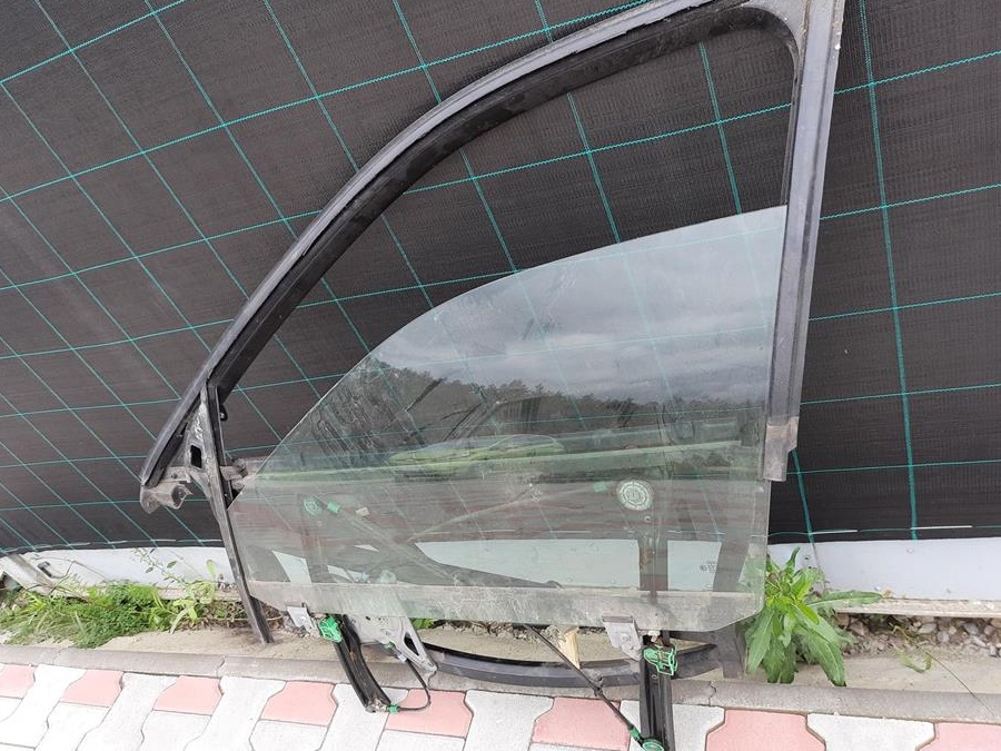 Geamuri față Audi A4 B5