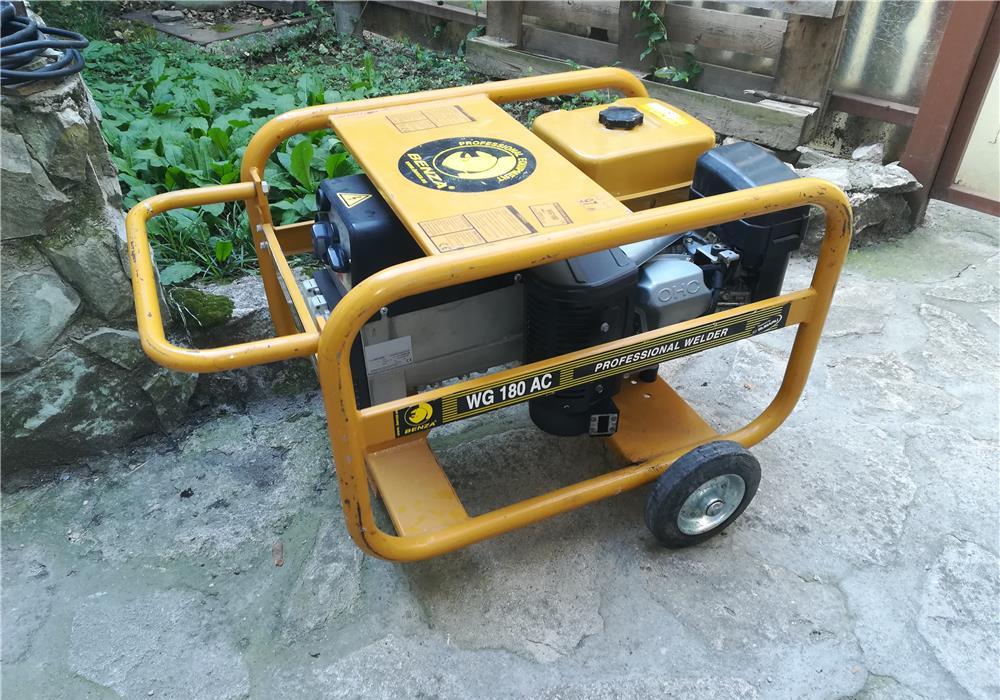 Generator curent cu aparat sudura incorporat-inchiriem
