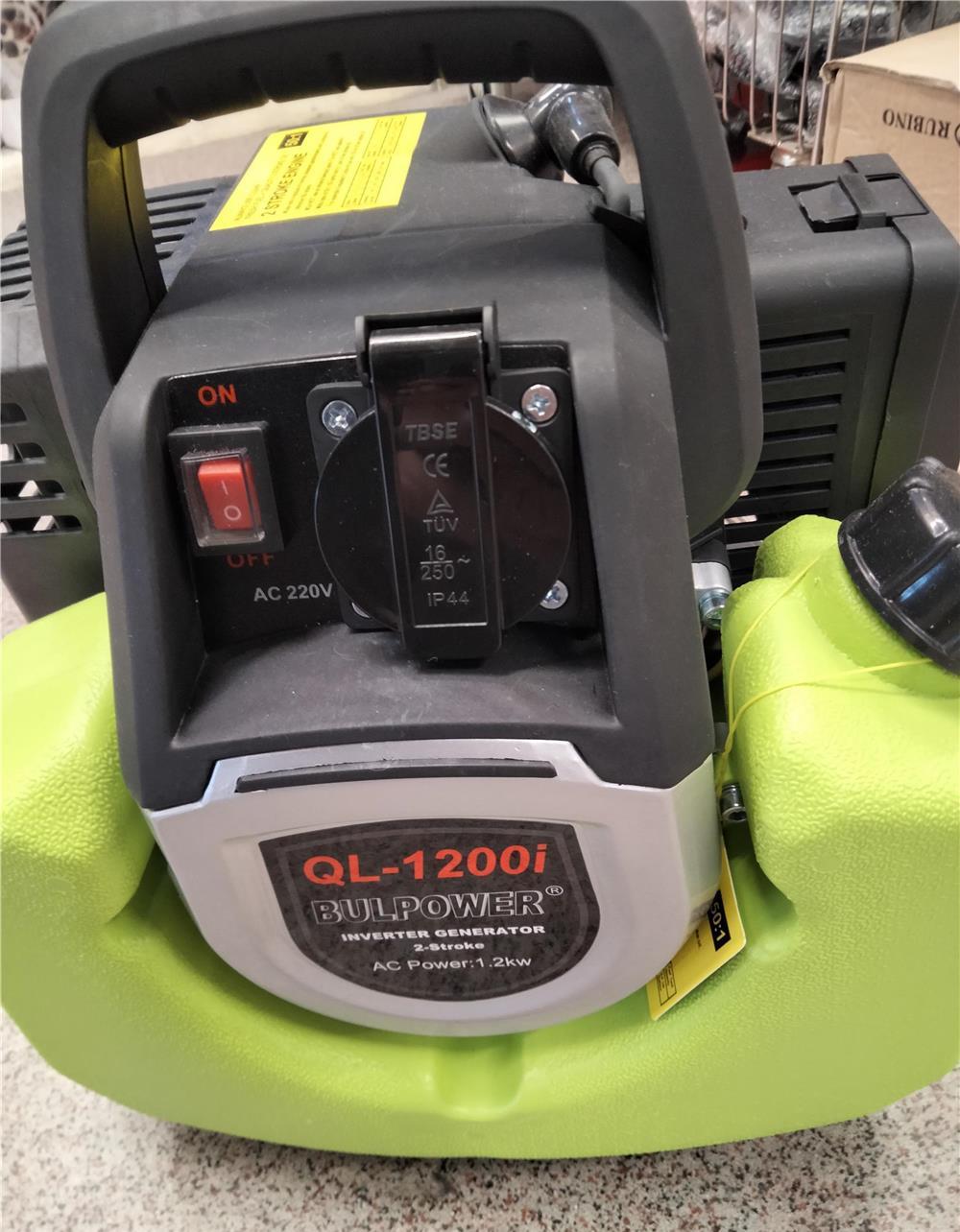Generator curent ptr camping sau pescuit foarte silentios