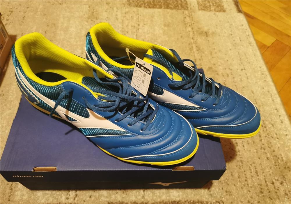 Ghete fotbal Mizuno MRL Sala Club TF