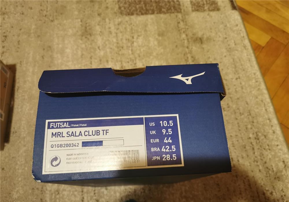 Ghete fotbal Mizuno MRL Sala Club TF