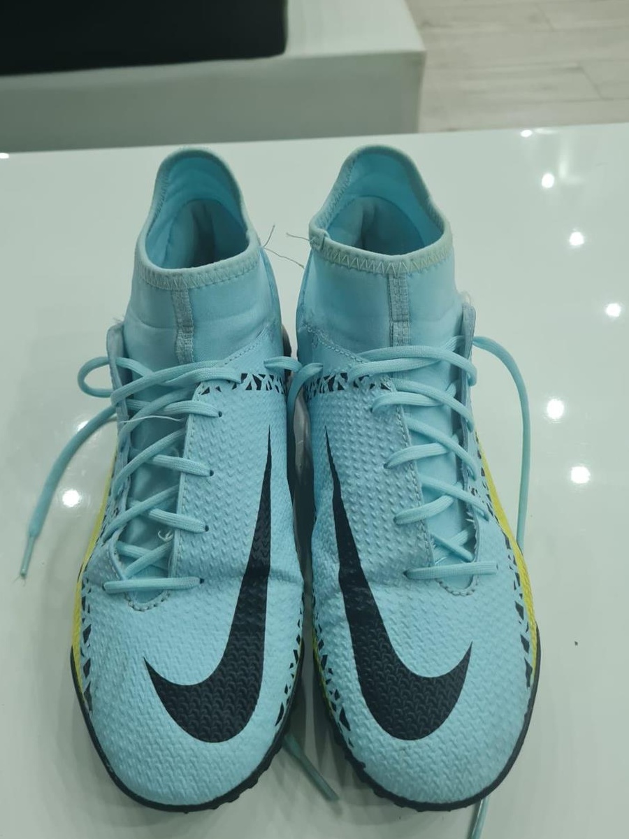 Ghete fotbal nike phantom gt2 club dynamic fit tf, masura 41, stare foarte buna
