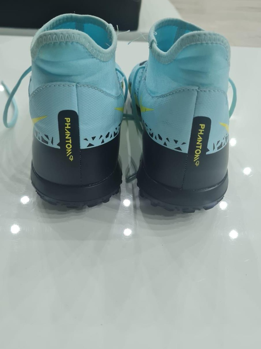 Ghete fotbal nike phantom gt2 club dynamic fit tf, masura 41, stare foarte buna