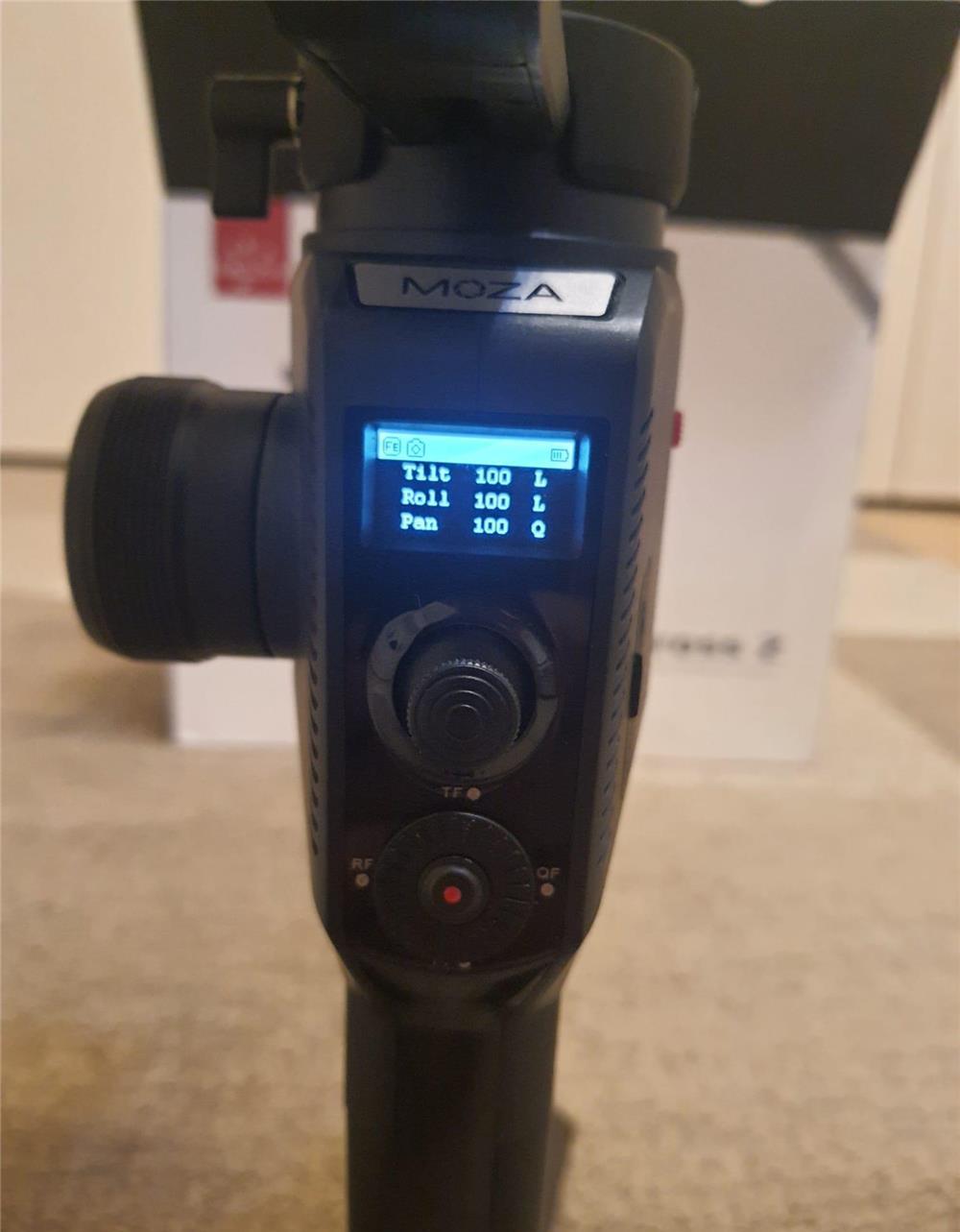 Gimbal Moza Air Cross II Stabilizator Gimbal pe 3 axe (950 gr cu incarcare max 3.2kg)