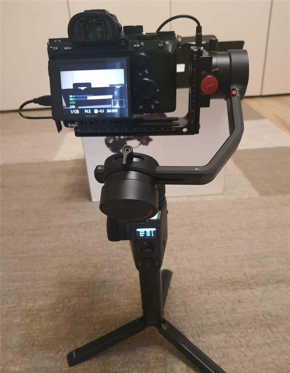Gimbal Moza Air Cross II Stabilizator Gimbal pe 3 axe (950 gr cu incarcare max 3.2kg)