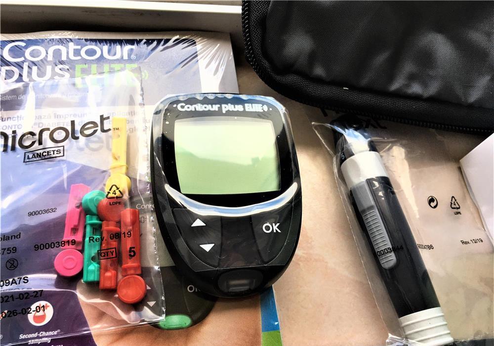 glucometru contour plus elite, bayer. diabetici. control glicemie