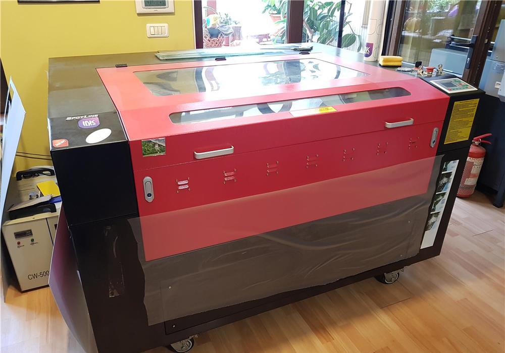 Gravator Laser SLG-1290P suprafață utilă 1,2m 0,9m 0,3 înălțime, pompă răcire