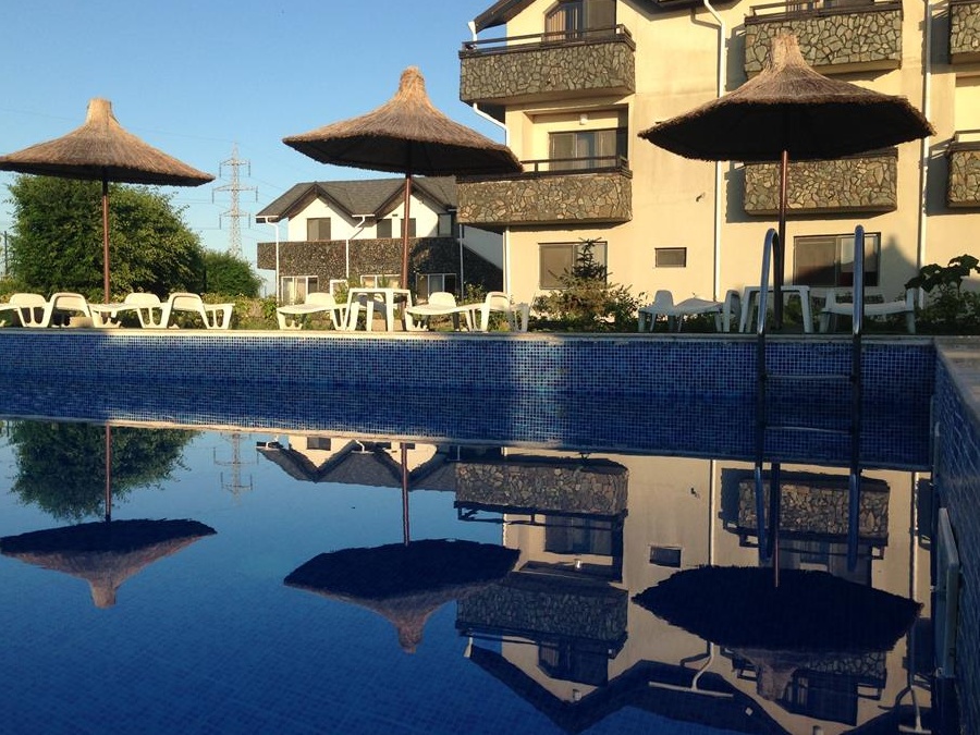 Greenstone Land ,Camere de inchiriat Com.Corbu ,jud.Constanta,la 3 km de Petromidia (Rompetrol )