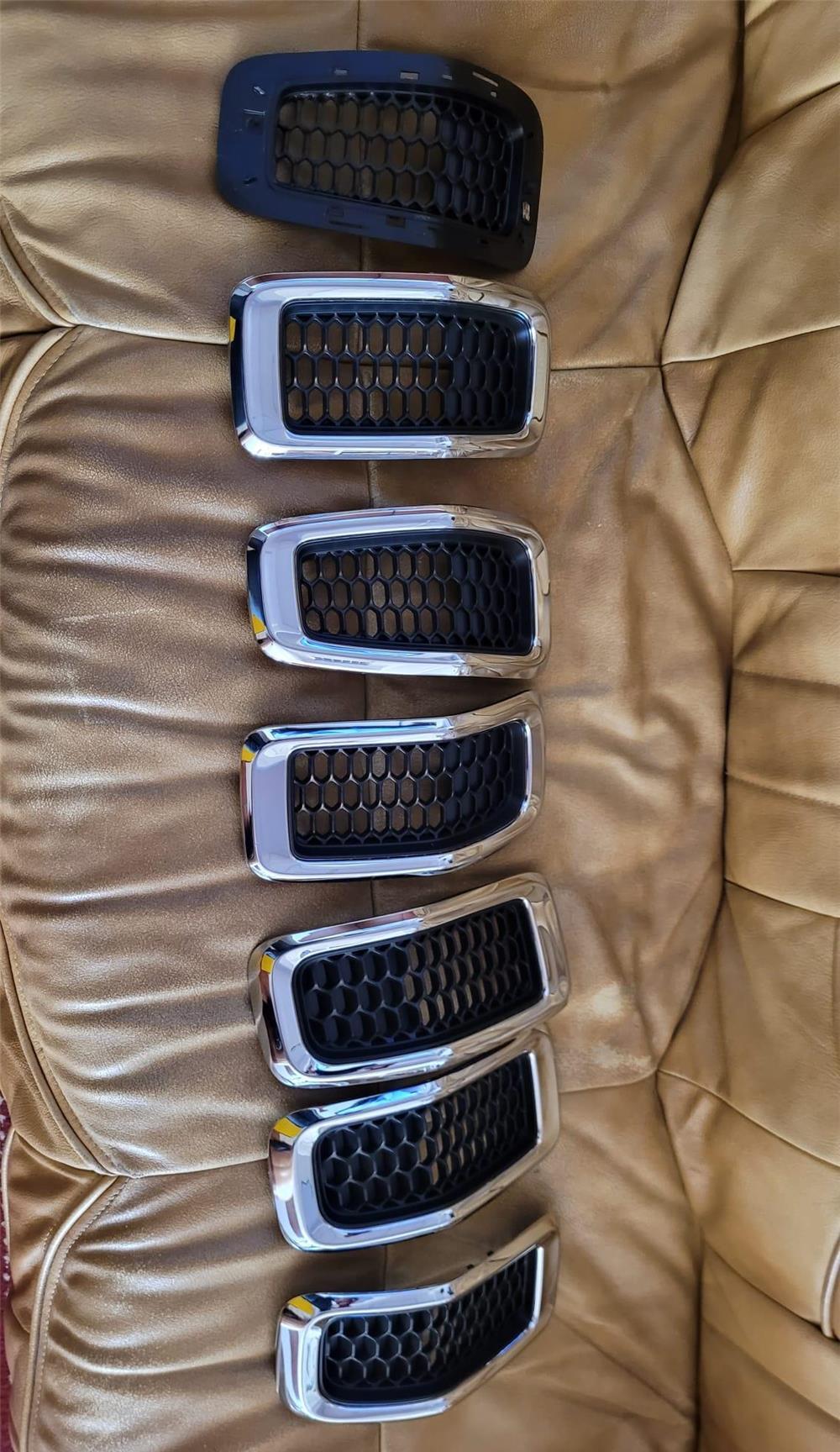 Grila Jeep Cherokee